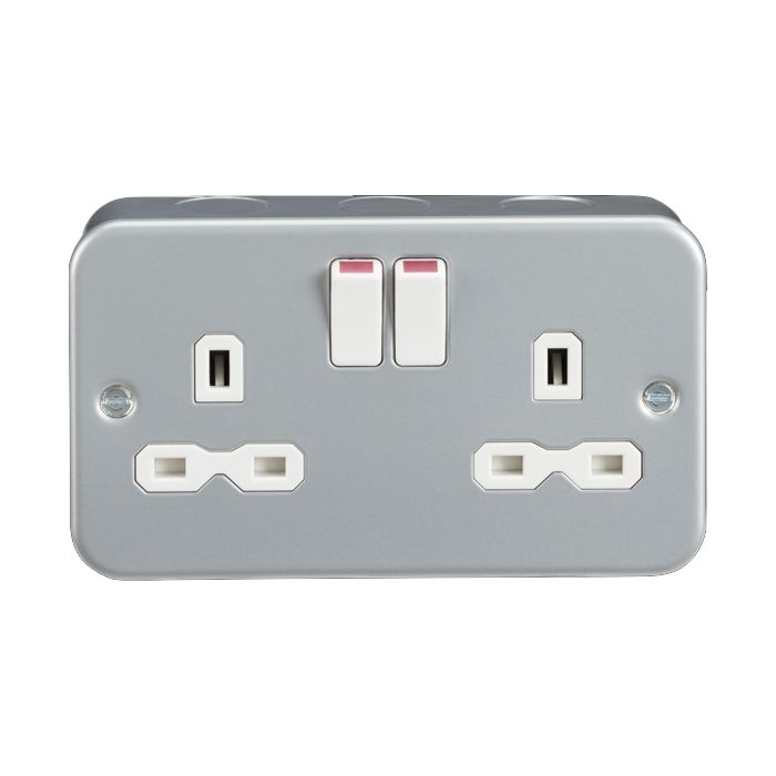 MLA Knightsbridge MR9000 Metal Clad Double Pole 2 Gang Switched Socket IP20 13A 230V