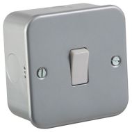 ML Knightsbridge M1200 Metal Clad Single Pole 1 Gang Intermediate Switch IP20 10A 230V
