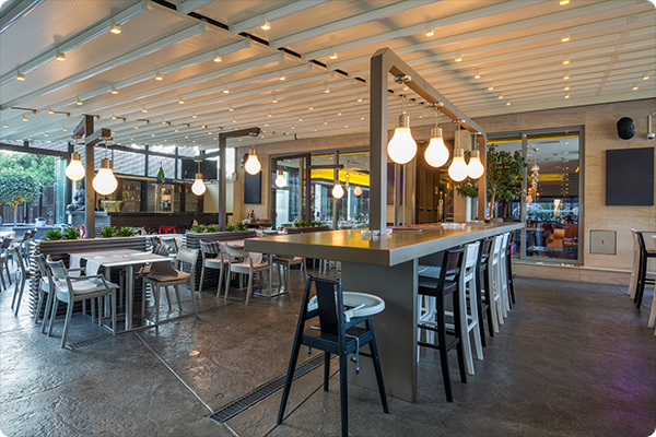 pendant lights in restaurant